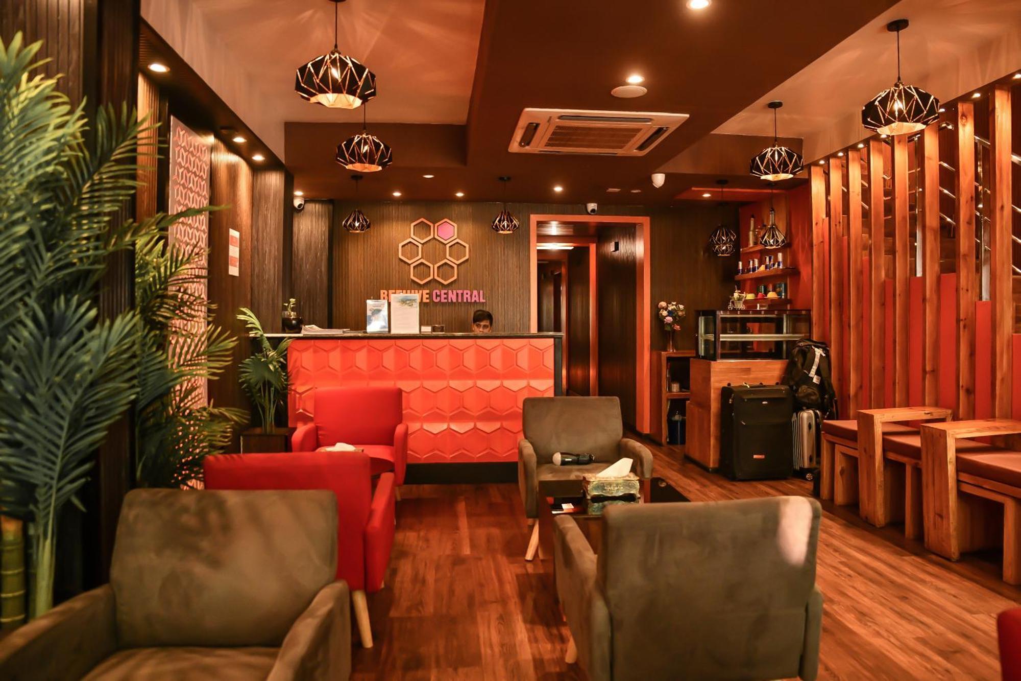 Beehive Hotel 3*