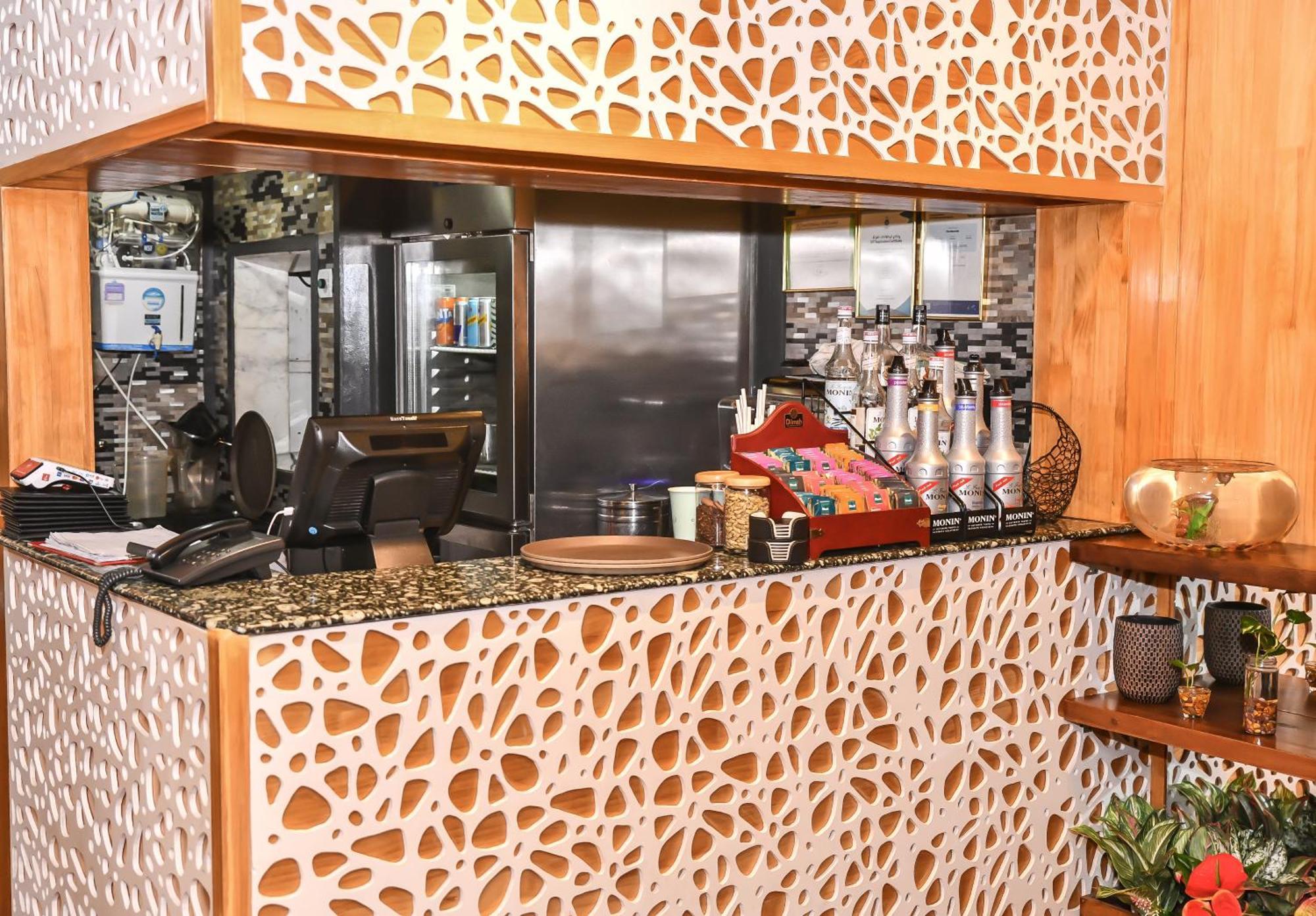Beehive Otel 3*